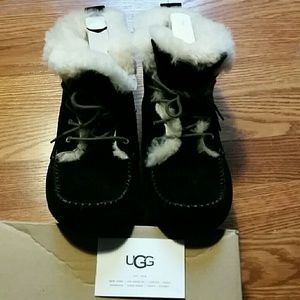 UGG Chickaree